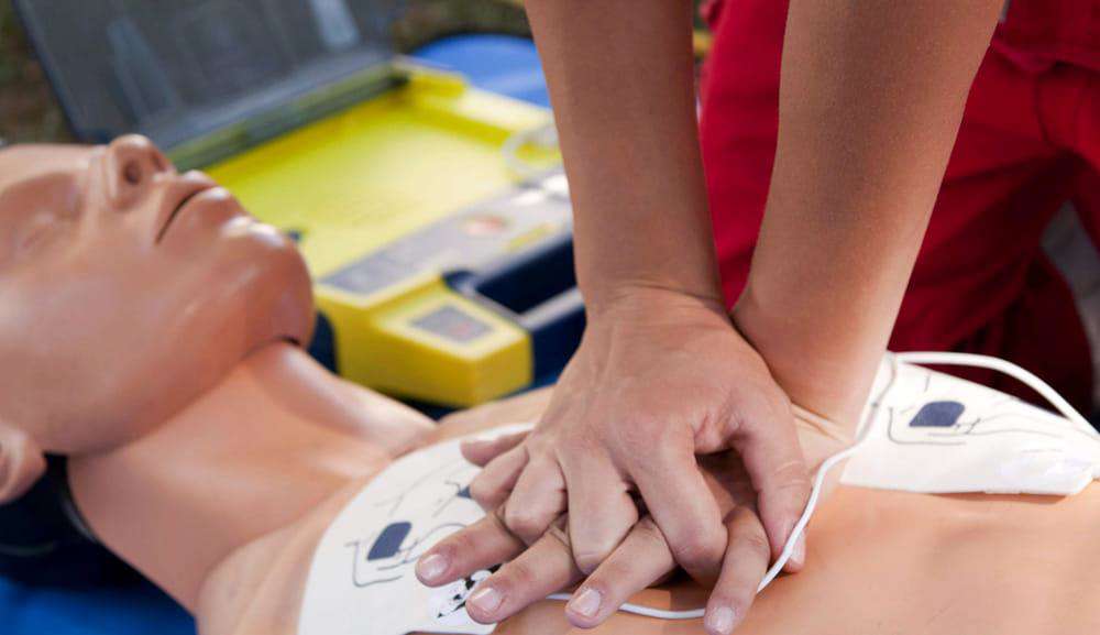CORSO BLSD LAICO - ADDETTI ALL'UTILIZZO DEL DEFIBRILLATORE SEMIAUTOMATICO (DAE) - corso base